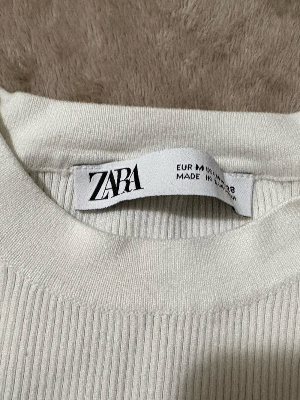 Zara White Ribbed Halter Tank
Size: Medium - Picture 5 of 8